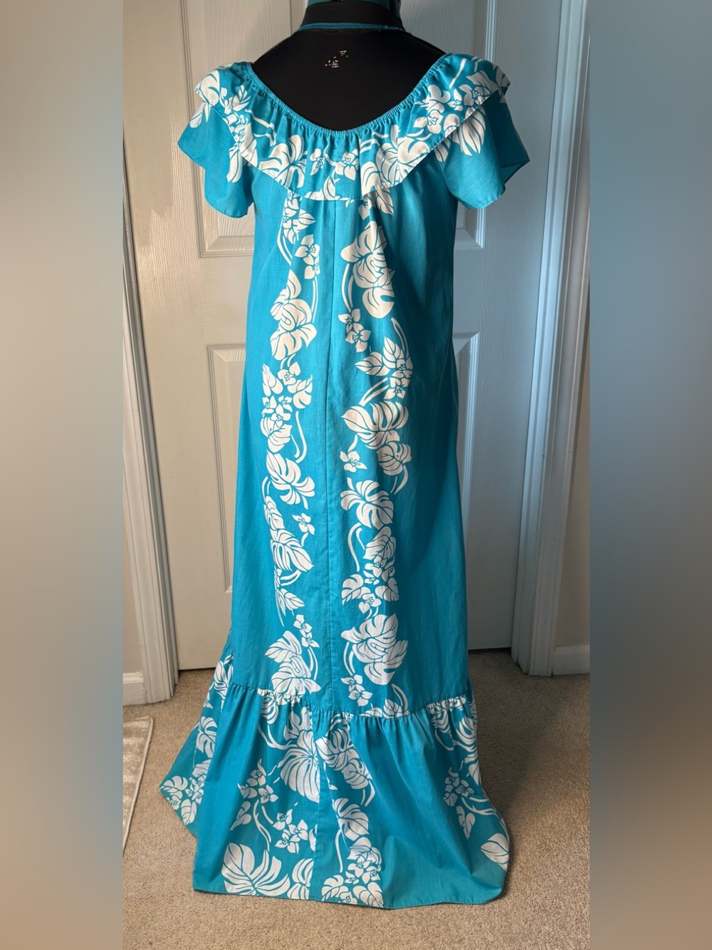 Hilo Hattie Turquoise Blue White Hawaiian Flower Floral MuMu MuuMuu Maxi Dress - Picture 2 of 3